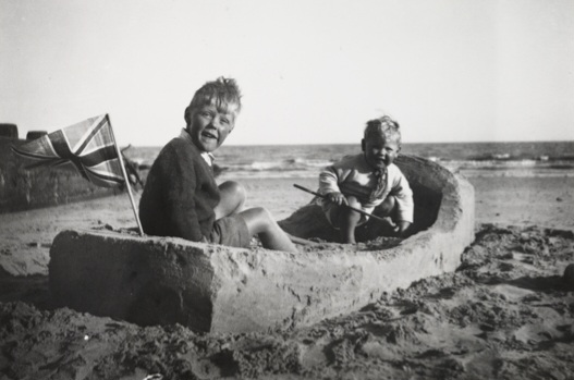 Aurelienne – Mother Sky ( Can&nbsp;)