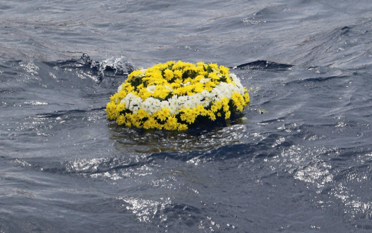 Luisa Zambrotta – Capitolazione / Surrender (Giornata per le vittime dell’immigrazione)