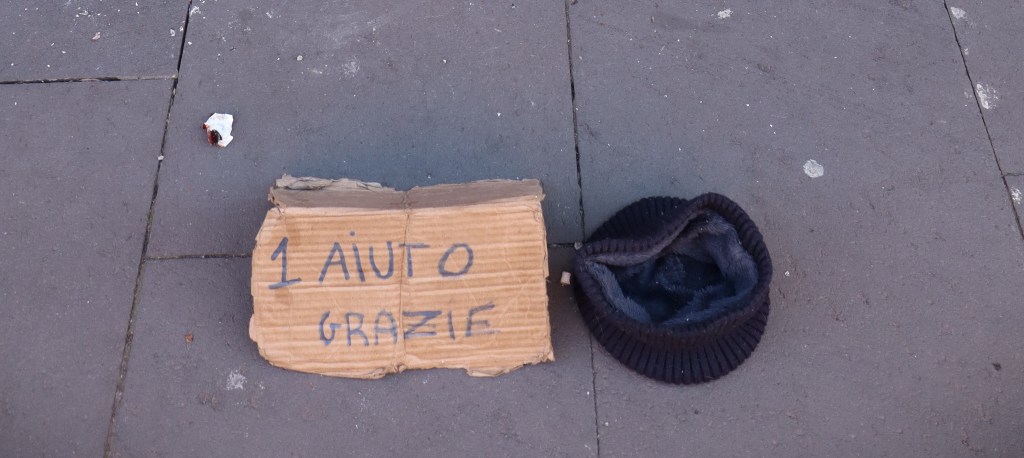 Giulia Zaccardelli – A pochi gesti da&nbsp;noi