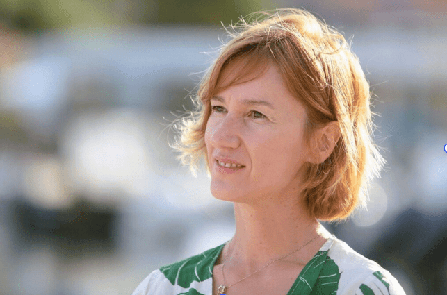 Elvira Mujčić: «I giovani hanno a che fare con un vocabolario bellico. La società civile si muove e manifesta, ma nel mondo nulla&nbsp;cambia»