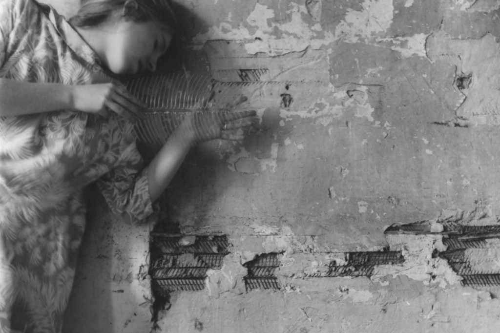 Telleena Sbacchi – Che rumore fa un corpo vuoto sul&nbsp;suolo?