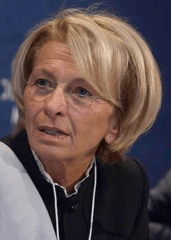Tre romanzi per ricordare Emma Bonino: storie di libertà, diritti e autodeterminazione by Pina&nbsp;Bertoli